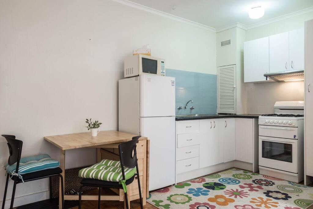 Elwood Beach Apartment ملبورن المظهر الخارجي الصورة